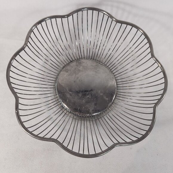 Vintage EP Brass SilverPlate Wire Bowl Fruit Floral Flower Pedestal Bread Basket - Picture 1 of 10